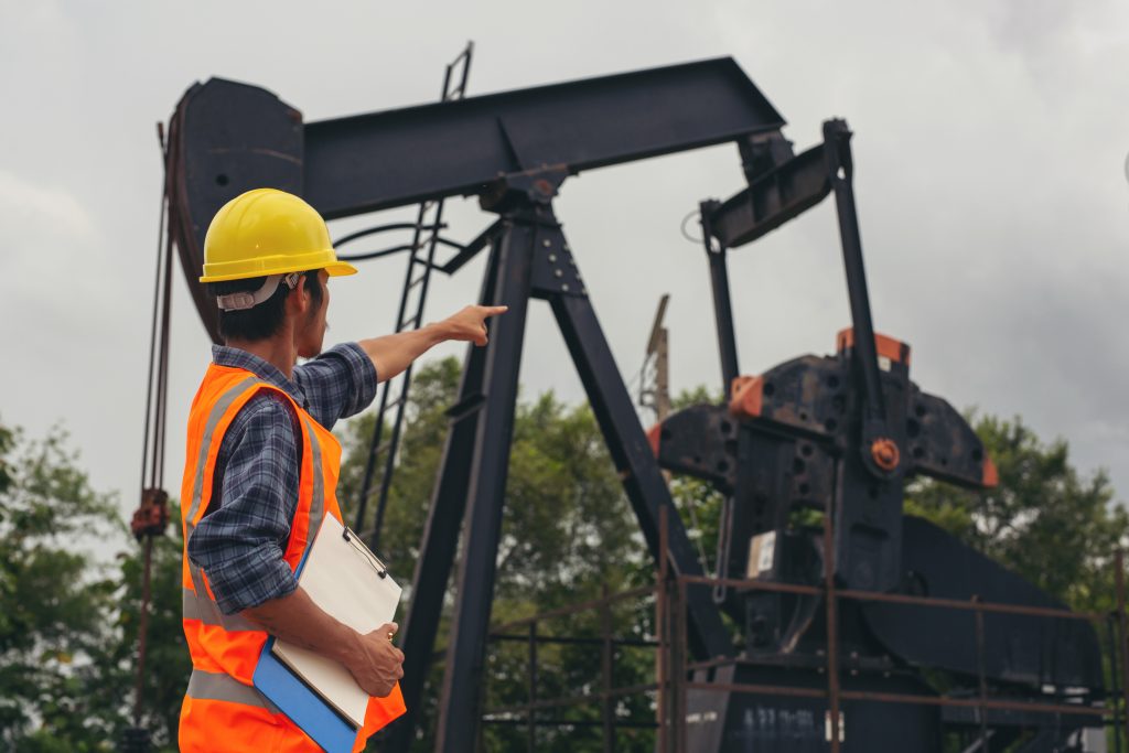 Ziua Petrolistului Industria de petrol si gaze naturale continua eforturile de a sustine modernizarea Romaniei - em360