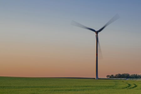 ,,Cu energie către viitor’’ cover PROPUNERE DE PARTENERIAT - EnergyFEST - em360