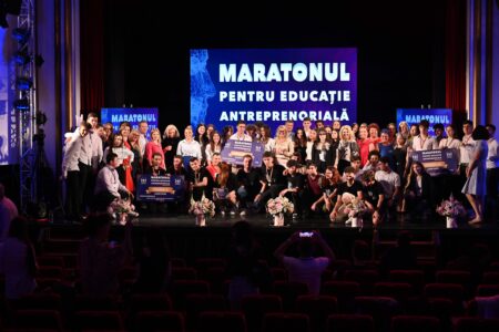 În finala proiectului național “Maratonul pentru Educație Antreprenorială”, au câștigat ideile de afaceri ale elevilor care vor o lume mai generoasă, mai sensibilă și mai eficientă Maratonul pentru Educatie Antreprenoriala - em360