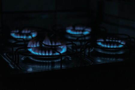 Paradoxul pieței de gaze și electricitate din România em360