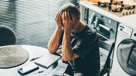 ANALIZĂ. De ce majorarea salariului minim nu e o idee bună acum. „Reforma e sublimă, dar lipsește cu desăvârșire”