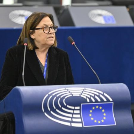 Eurodeputații cer autonomie strategică europeană și proiecte de apărare emblematice em360