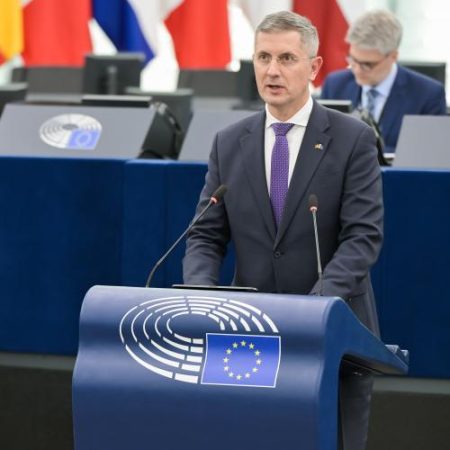 Barna respinge moțiunea de cenzură drept jucărie de marketing politic apără acordul Mercosur em360