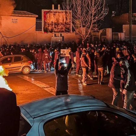 Parlamentul condamnă eliminarea strategică a disidenței din Iran și cere desemnarea IRGC ca organizație teroristă em360