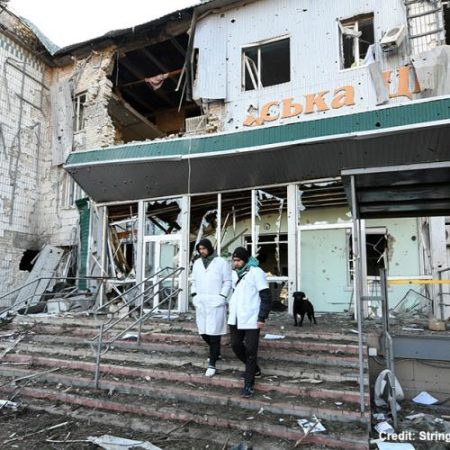 UE trimite generatoare de urgență în timp ce atacurile rusești lasă un milion de ucraineni fără curent la -20°C em360