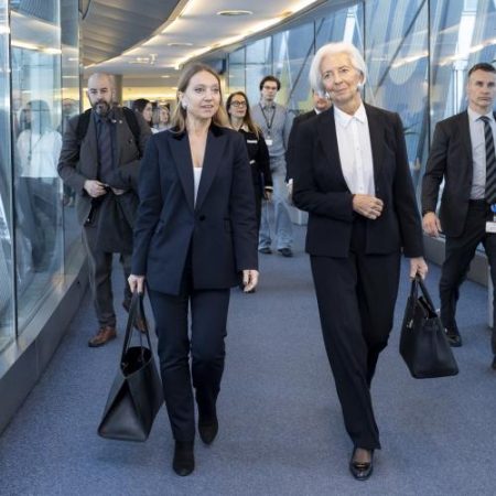 Eurodeputații au audiat-o pe Christine Lagarde privind perspectiva economică și opțiunile de politică ale BCE em360
