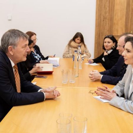 Agenția ONU pentru Refugiații Palestinieni (UNRWA) sub atac politic, UE își reafirmă sprijinul financiar și politic pentru Gaza em360