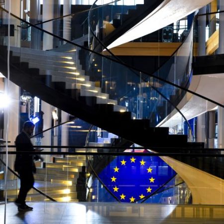 Parlamentul European aprobă un nou acord-cadru cu Comisia care întărește controlul parlamentar asupra procesului legislativ em360