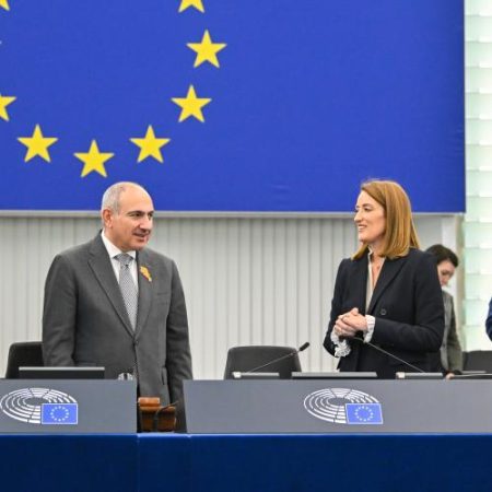 Nikol Pashinyan a declarat în Parlamentul European că pacea dintre Armenia și Azerbaidjan deschide drumul Armeniei spre Uniunea Europeană em360