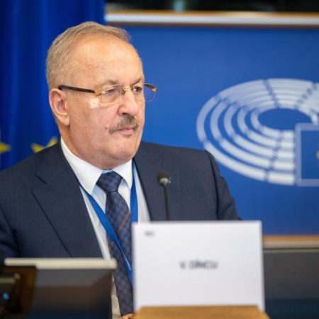 Democrația în era algoritmilor Cum schimbă algoritmii regulile alegerilor și arhitectura democrației em360