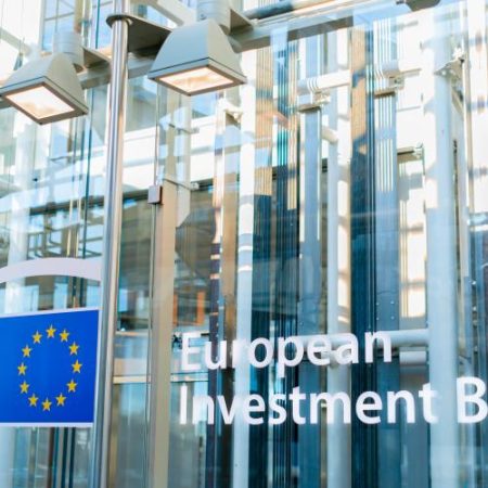 Finanțarea BEI în Cipru atinge un nivel record de 372 milioane euro în 2025 cu accent pe educație și tranziția verde em360