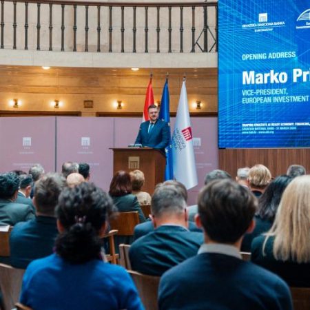 Adopția AI rămâne redusă în firmele croate în pofida unui ritm ridicat al investițiilor em360