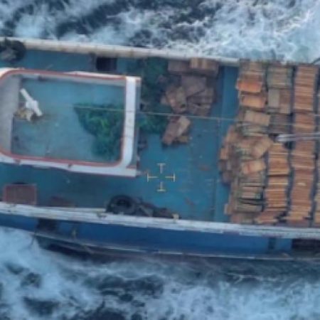 O misiune aeriană FRONTEX a identificat simultan pescuit ilegal migranți și un risc major de navigație în Mediterana centrală em360