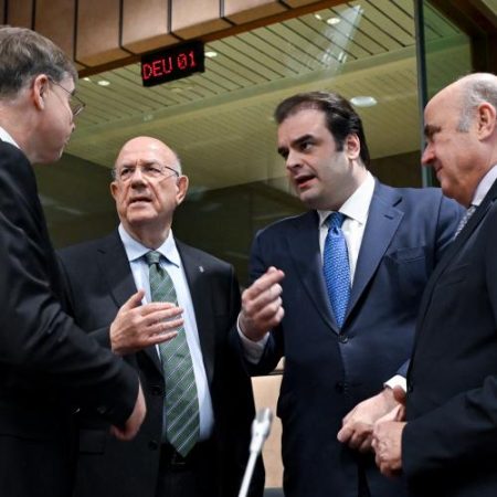 UE discută impactul inteligenței artificiale asupra pieței muncii, pe fondul unei economii mai fragile și al tensiunilor geopolitice em360
