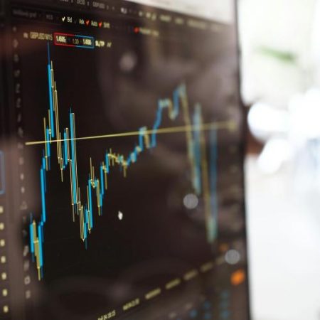 Banca Europeană de Investiții lansează primul sprijin pre-IPO pentru a ajuta o companie europeană să acceseze piețele de capital em360
