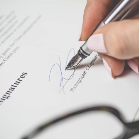SUA scutesc directorii companiilor europene de raportări suplimentare și recunosc echivalența regulilor UE privind transparența tranzacțiilor em360