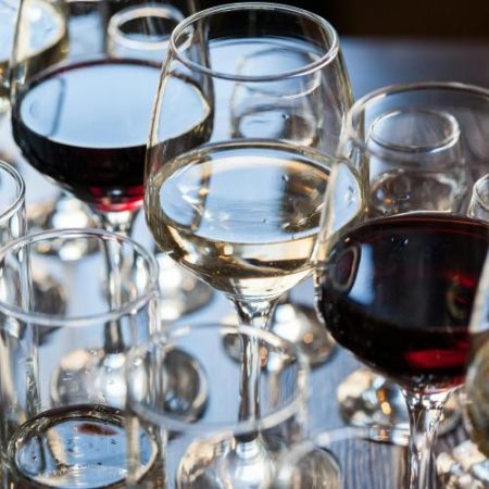 Parchetul European formulează șase noi acuzații în dosarul Water into Wine privind o fraudă TVA cu motorină em360