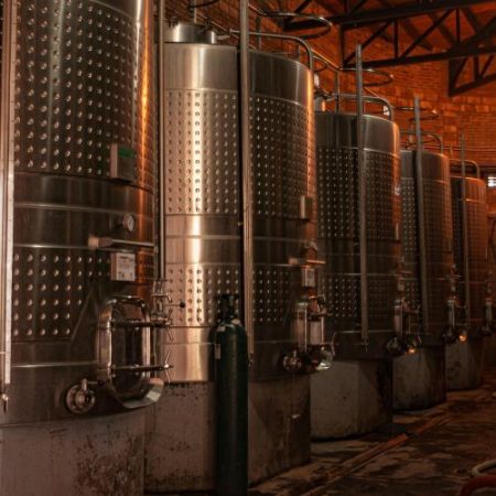 Rețea de fraudă TVA de 32,8 milioane euro destructurată în Spania em360