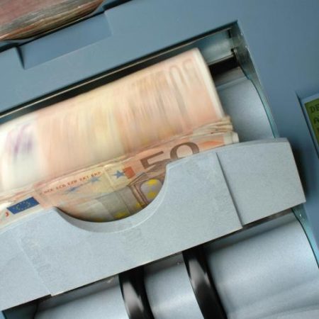 Băncile din UE își consolidează rezervele pentru crize dar instituțiile mici rămân sub presiune em360