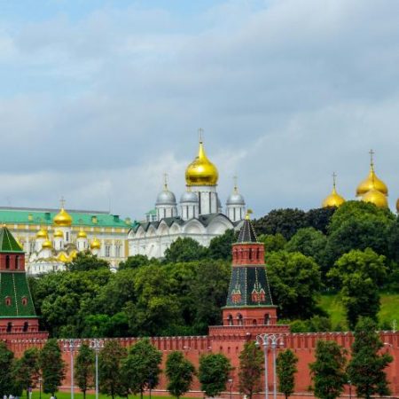 CJUE confirmă înghețarea fondurilor pentru cinci oameni de afaceri activi în Rusia em360