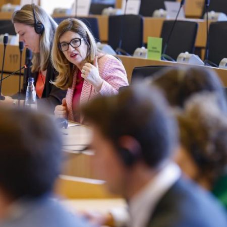 Eurodeputații cer reguli maritime mai echilibrate pentru a proteja pescuitul și comunitățile de coastă em360