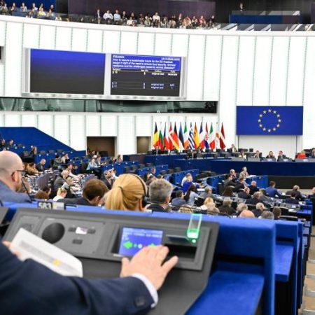 Parlamentul European avertizează asupra interferenței ruse înaintea alegerilor din Armenia em360
