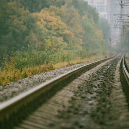 Uniunea Europeană și BERD finanțează energia Căilor Ferate Ucrainene în fața atacurilor rusești em360