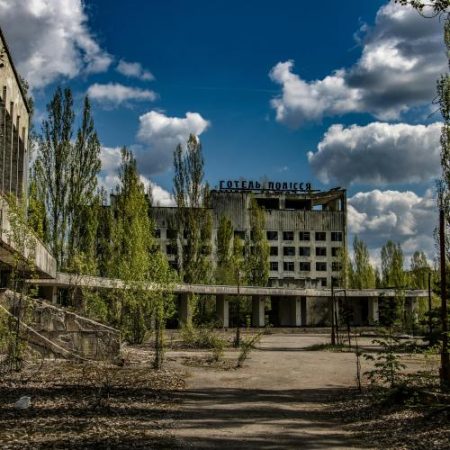 Uniunea Europeană acuză Rusia că pune în pericol securitatea nucleară în Ucraina la 40 de ani de la Cernobîl em360