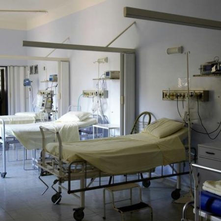 Parchetul European investighează fraude în achiziții medicale de peste 11,5 milioane de euro în Cehia em360