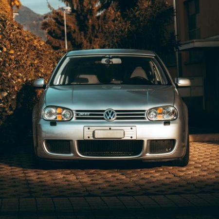 Parlamentul European susține introducerea certificatului auto digital în UE em360