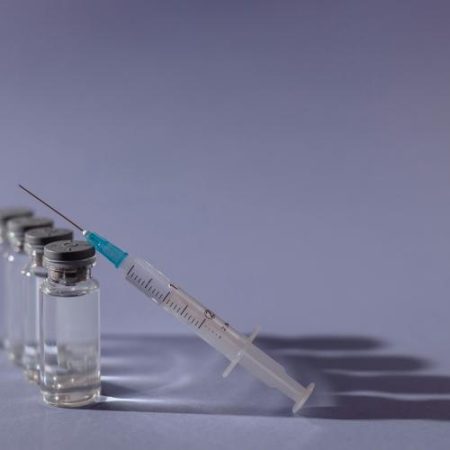 Europa marchează progresele vaccinării pe fondul creșterii cazurilor de rujeolă și tuse convulsivă em360