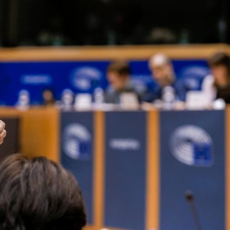 Parlamentul European salută progresele Albaniei spre UE dar cere reforme mai solide em360