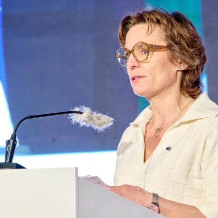 Uniunea Europeană caută bani privați pentru a opri declinul naturii înainte de COP17 em360