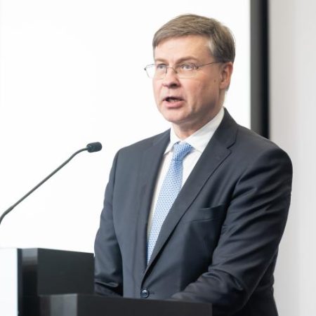 Comisia Europeană leagă competitivitatea Uniunii Europene de capacitatea startupurilor de a crește pe piața unică em360
