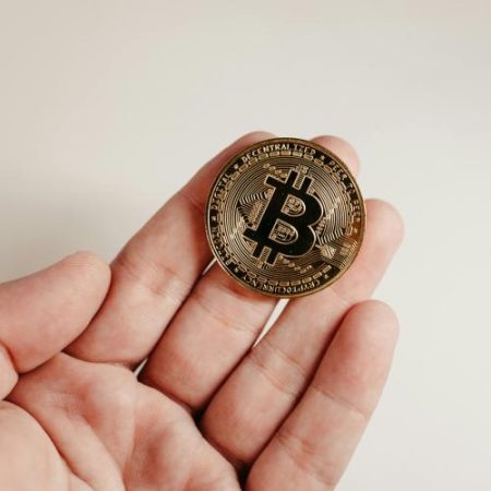 Autoritatea Europeană pentru Valori Mobiliare și Piețe clarifică reguli care limitează practicile platformelor crypto em360