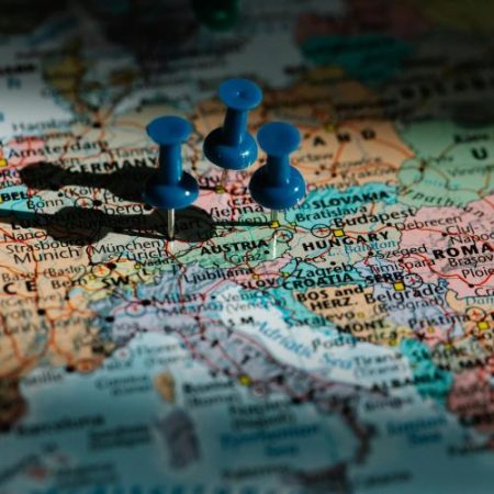 Consiliul Uniunii Europene adoptă reguli noi pentru votul cetățenilor mobili la alegerile locale em360