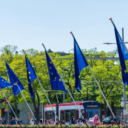 Comisia Europeană spune că Schengen rămâne funcțional și cere noi măsuri pentru frontiere și returnări em360