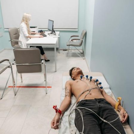 Uniunea Europeană finanțează instrumente AI pentru personalizarea tratamentului bolilor cardiovasculare em360