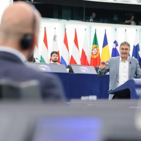 Parlamentul European și Consiliul Uniunii Europene ajung la acord pentru stabilizarea prețului carbonului în ETS2 em360