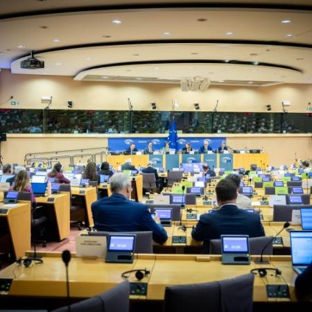 Parlamentul European vrea reguli fiscale mai simple pentru companii și sectorul financiar em360