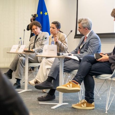 Comisia Europeană pregătește un Civic Tech Hub și o rețea a statelor membre pentru participarea cetățenilor em360