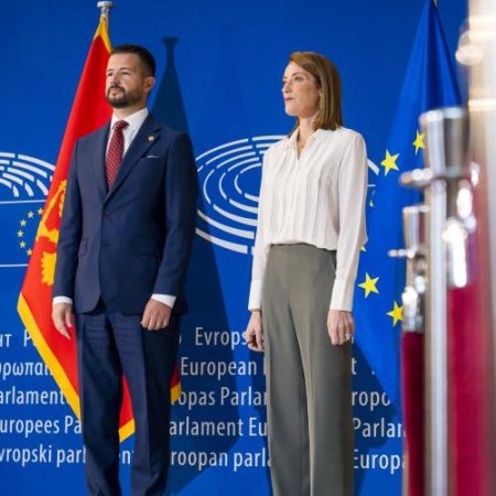 Muntenegru închide două noi capitole de negociere cu Uniunea Europeană și își consolidează statutul de favorit la aderare em360