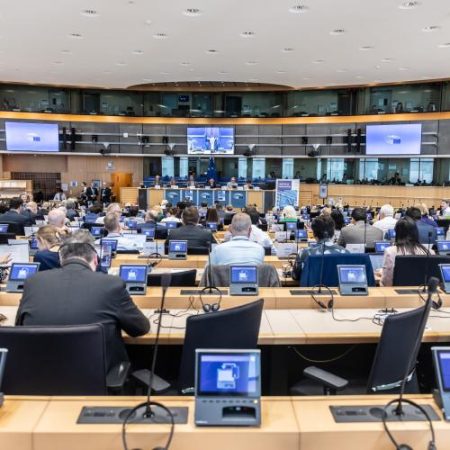 Muntenegru ajunge mai aproape de aderare Comisia Europeană spune că tratatul începe să fie pregătit em360