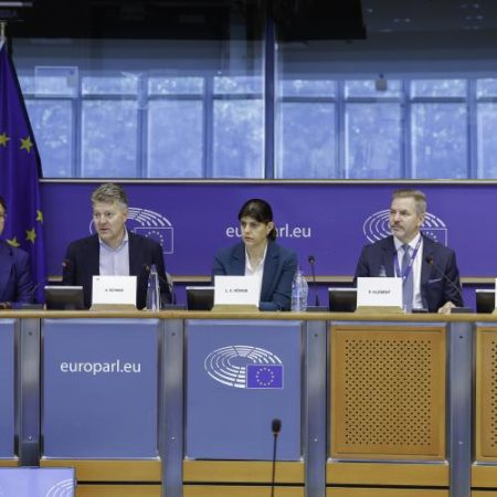 Laura Codruța Kövesi avertizează că rețelele de fraudă vamală se mută între porturile europene după controale em360