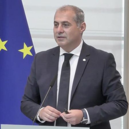 IMM România spune că aproape patru din zece companii românești nu au website, deși sectorul IT aduce 7% din PIB em360