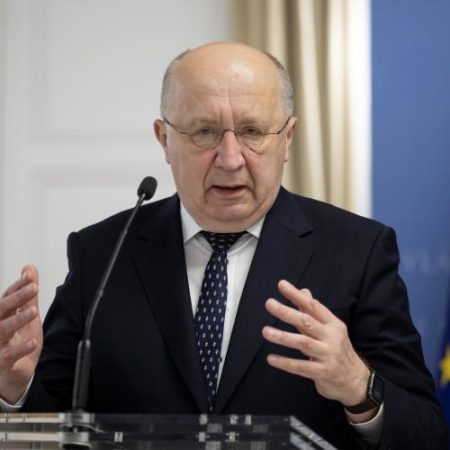 Comisarul european Andrius Kubilius cere o Uniune Europeană a Apărării cu Ucraina inclusă em360
