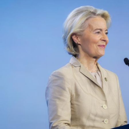 Uniunea Europeană pune 90 de miliarde de euro în spatele Ucrainei și spune investitorilor că reconstrucția ei este parte din viitorul Europei em360
