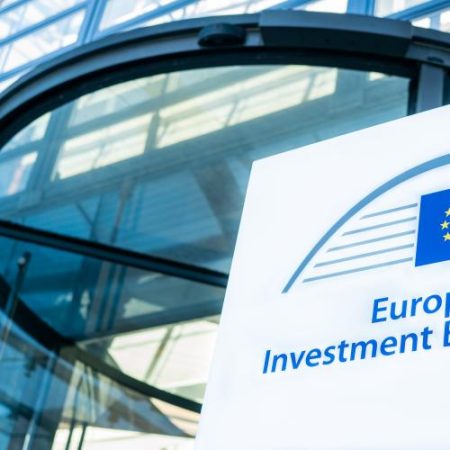 Banca Europeană de Investiții și Comisia Europeană direcționează 395 de milioane de dolari către firmele palestiniene prin bănci locale em360