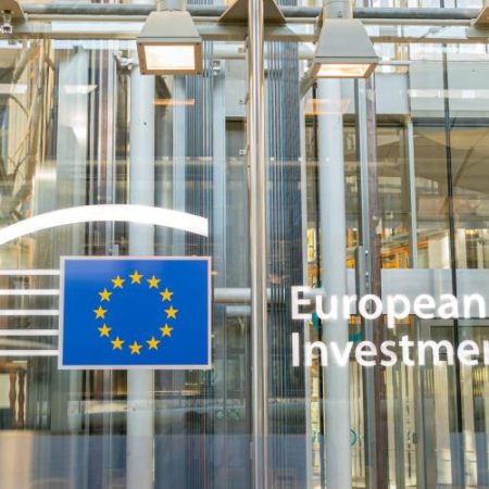 Banca Europeană de Investiții aprobă 7,9 miliarde de euro pentru inovare infrastructură Ucraina și parteneriate globale em360
