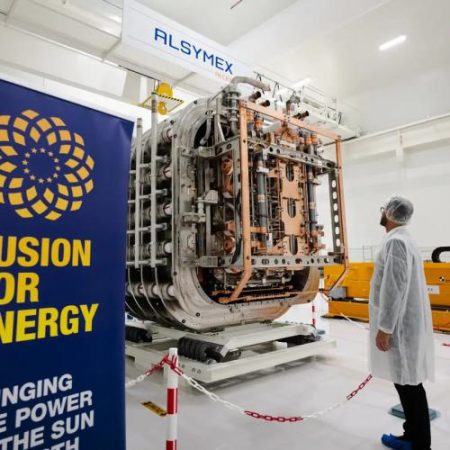 Europa finalizează primele corpuri de casete pentru divertorul reactorului ITER em360